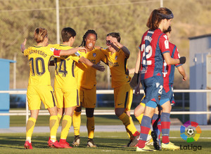 Temp. 17-18 | Levante - Atlético de Madrid Femenino | Celebración Ludmila