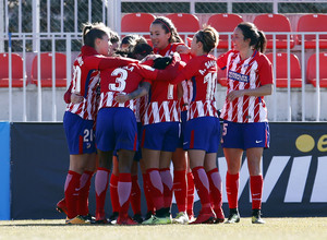 Temporada 17-18. Partido Atlético de Madrid femenino- Santa Teresa. Celebración esther