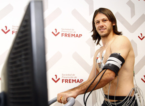 Temporada 2013/2014 Martín Demichelis durante el reconocimiento médico