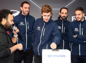 Temp. 18-19 | Entrega de coche Hyundai a los jugadores en el Wanda Metropolitano | Griezmann