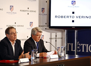 Temporada 13/14. Firma del nuevo contrato de Roberto Verino. Cerezo y  Roberto Verino durante el acto