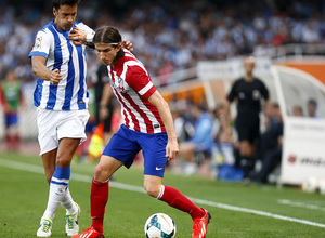 Temporada 2013/2014 Real Sociedad - Atlético de Madrid Filipe Luis defendiendo