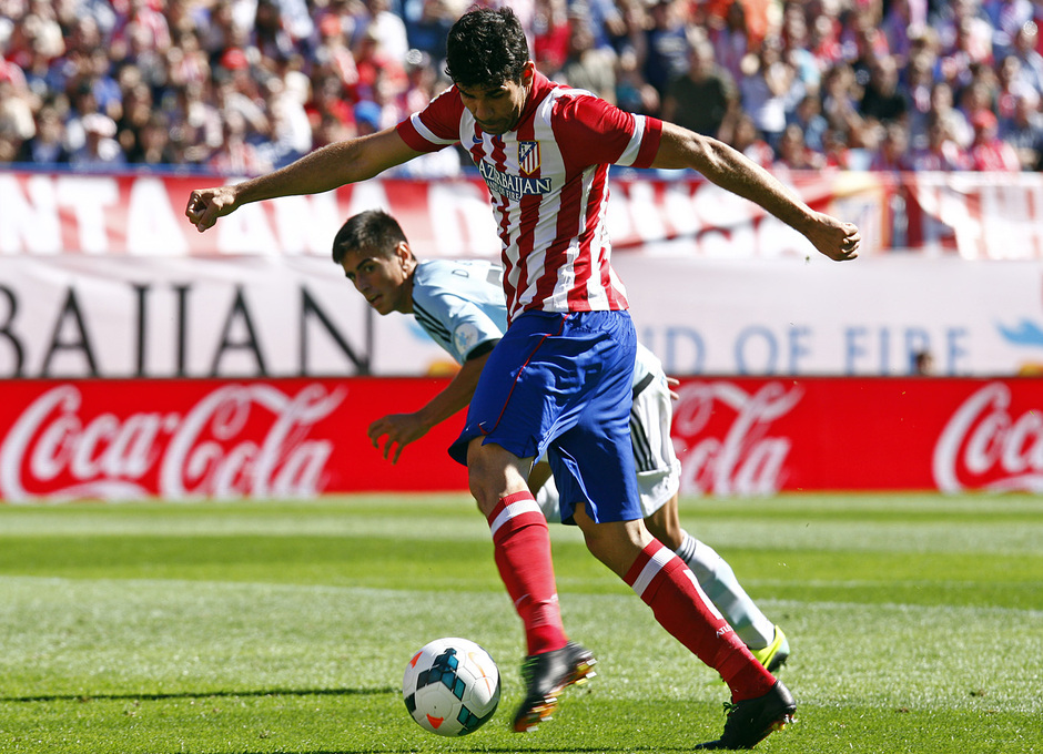 Temporada 13/14. Partido Atlético de Madrid-Celta. Vicente Calderón. Costa marcando gol