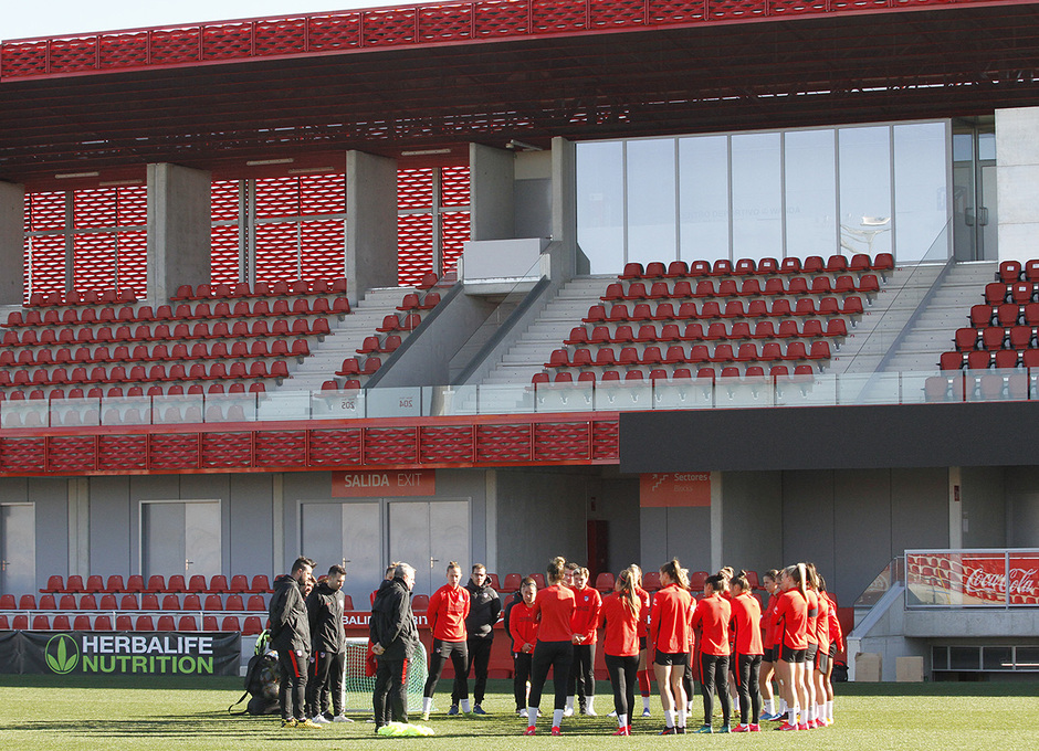 Temporada 19/20 | Entrenamiento del femenino en el Centro Deportivo Wanda Alcalá de Henares | 