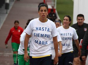 Temporada 2013-2014. Las jugadoras saltaron con camisetas en memoria de María de Villota