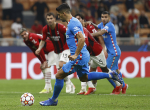 Temporada 2021/22 | Champions League | AC Milan - Atleti | Suárez