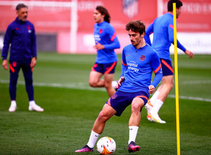 Temp. 21-22 | Entrenamiento 24-02-22 | Griezmann