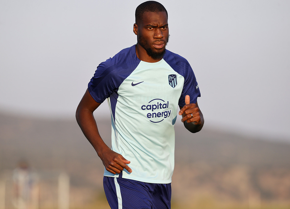Temp 22-23 | Entrenamiento 16-7-22 | Kondogbia