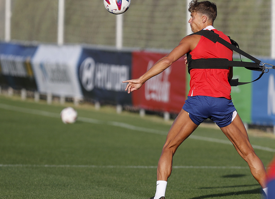 Temp. 23-24 | Entrenamiento 11-7-23 | Llorente