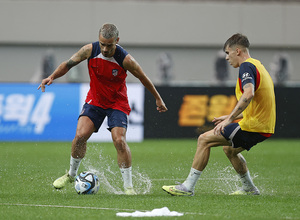 Temp. 23-24 | Entrenamiento 26-7-23 | Griezmann y Barrios