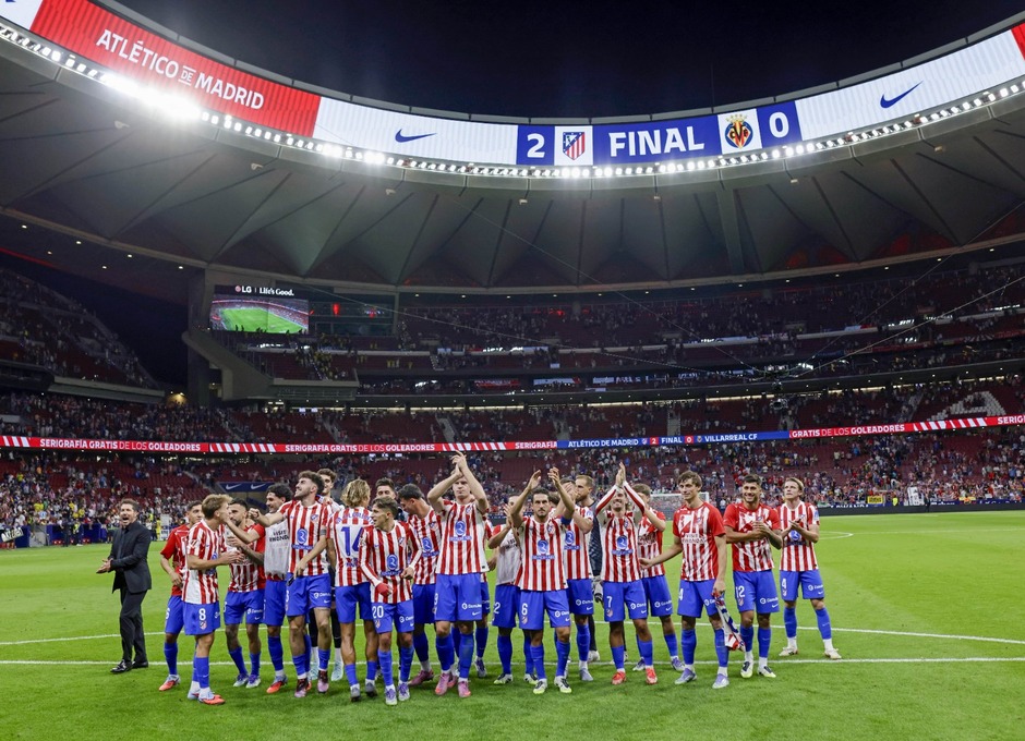 Temp. 25-26 | Atlético - Villareal | Celebración del equipo con el Sky Ribbon de fondo