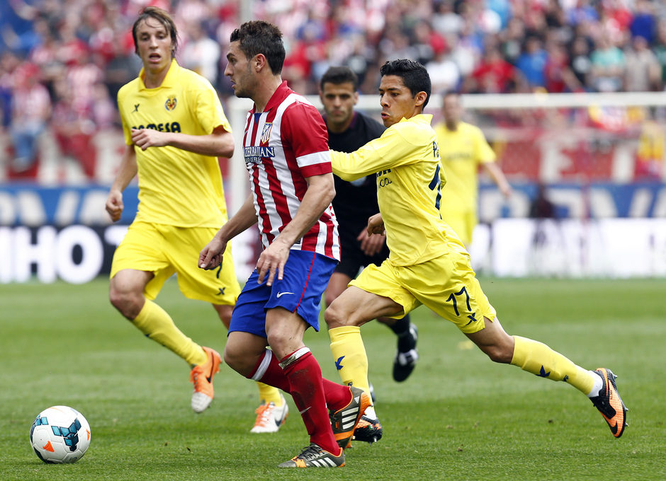 temporada 13/14 Partido. Atlético de Madrid_Villarreal. Koke con el balón