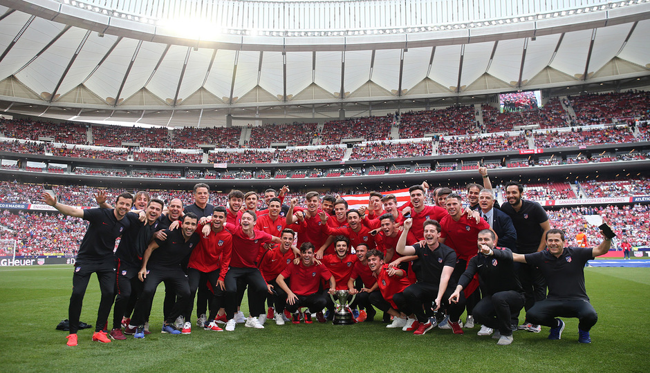 El Juvenil A celebró la Copa de Campeones en el Wanda Metropolitano
