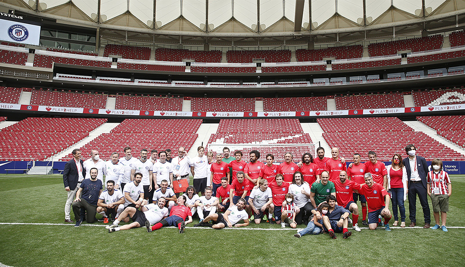 El Wanda Metropolitano acogió la disputa del partido solidario 'Play2Help'