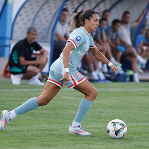 Marta Cardona fue un peligro constante para la zaga del Athletic