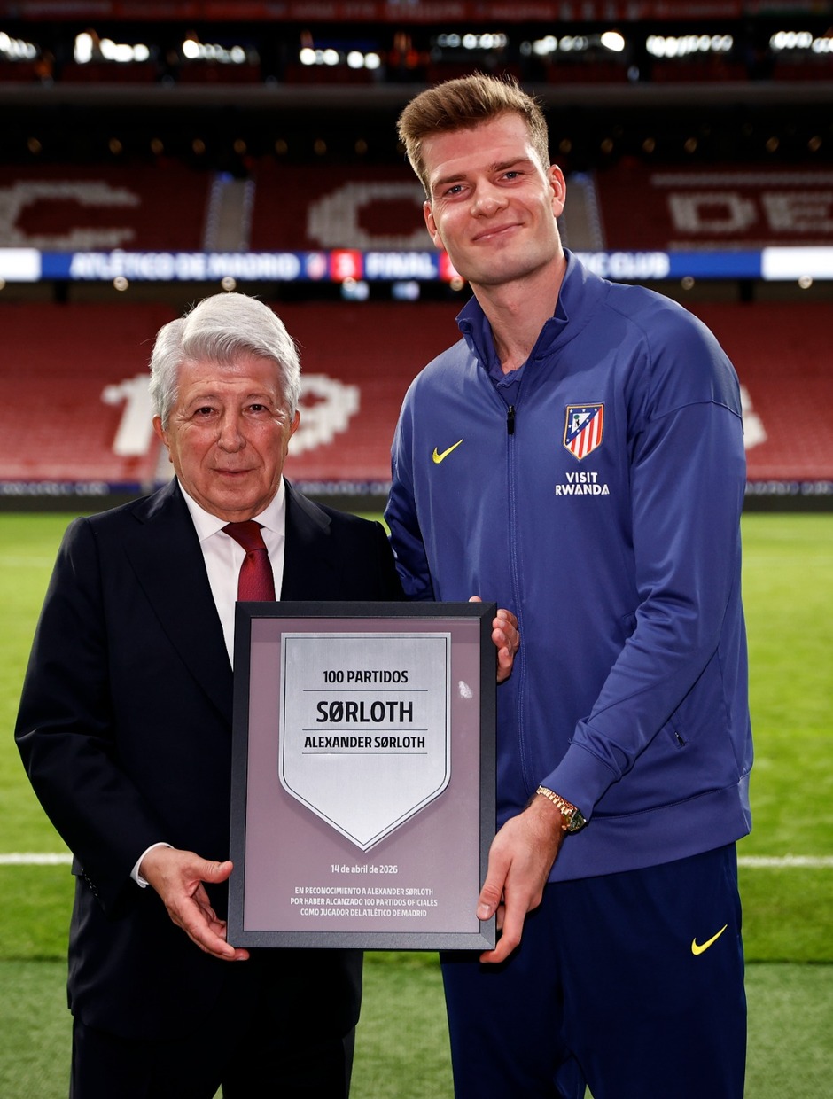Temp. 25-26 | Atl&eacute;tico de Madrid-Athletic Club | Alexander Sorloth placa 