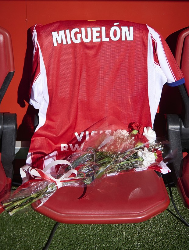 Homenaje Miguel &Aacute;ngel G&oacute;mez