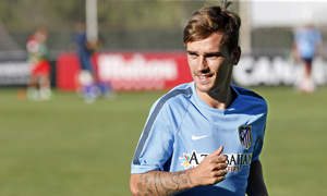 Temporada 14-15. Entrenamiento Majadahonda. Griezmann realiza carrera continúa.
