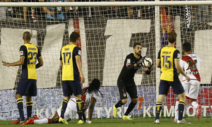 Liga BBVA. Rayo Vallecano - Atlético de Madrid. Moyá atrapa un balón.