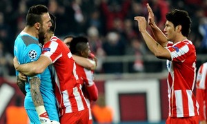 Imágenes Olympiacos. Grupo A Champions League. Portero celebra gol. Fotografías: UEFA.com