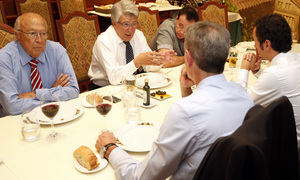 temporada 14/15 . Comida de directivas Atlético de Madrid Eibar. Combarro