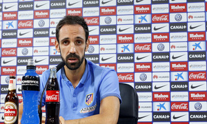 temporada 14/15 . Rueda de prensa de Juanfran en la ciudad deportiva de Majadahonda.