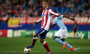 Temporada 14-15. Champions League. Atlético de Madrid-Malmö. Griezmann con el balón.