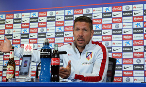 temporada 14/15. Rueda de prensa de Simeone en el estadio Vicente Calderón.