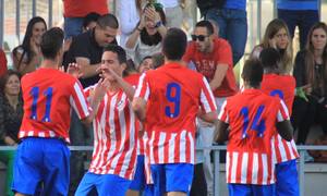 Los jugadores rojiblancos celebran uno de los goles conseguidos ante el Real Madrid en el derbi juvenil