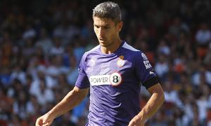 Salva Sevilla conduce un balón (Foto: LFP)