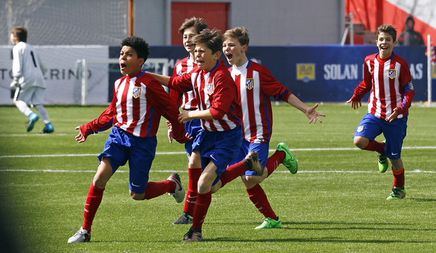 temporada 15/16. Partido Alevin Atlético de Madrid Real Madrid