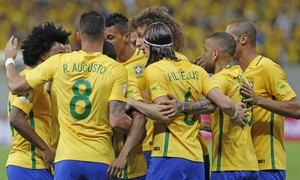 Filipe Luis con Brasil 