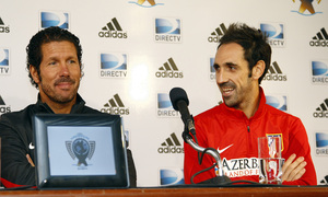 Temporada 12/13. Gira sudamericana. Rueda de prensa presentación del partido Nacional Uruguay Simeone y Juanfran