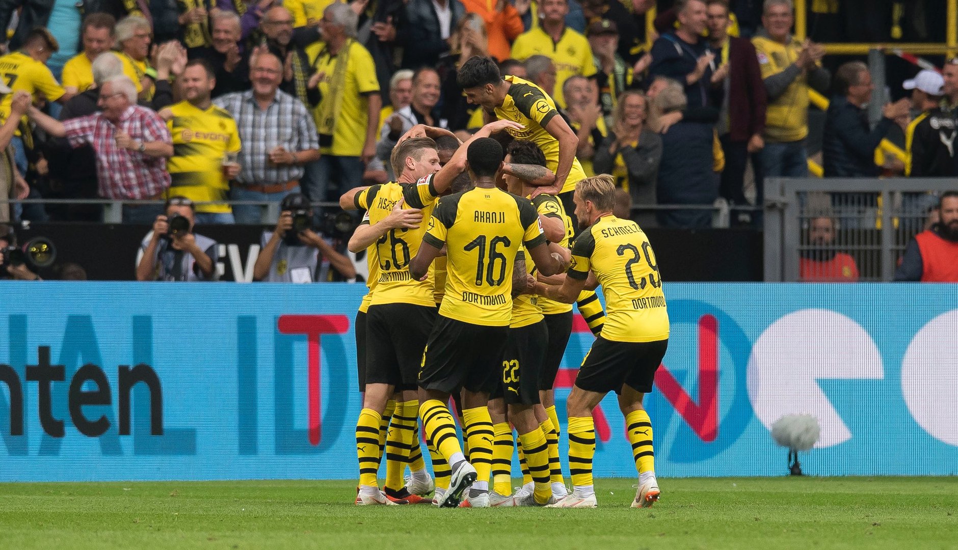 New One Piece x Borussia Dortmund Collab Art !! The collab coming in March  30th! : r/OnePiece, image size:1880x1080