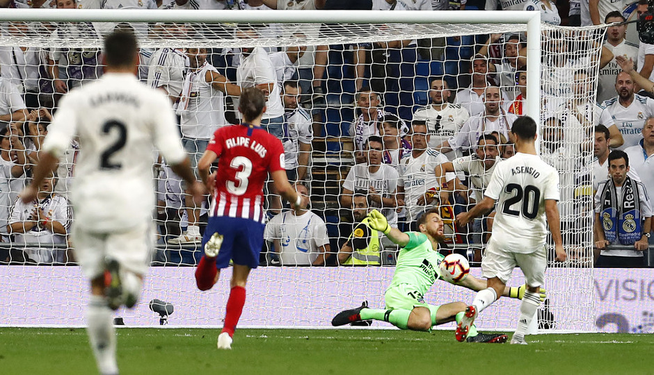 Oblak evitó el gol de Asensio en el derbi (Foto: ATM).