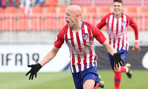 Temporada 18/19. Partido Atlético de Madrid B San Sebastián de los Reyes. Celebración Mollejo