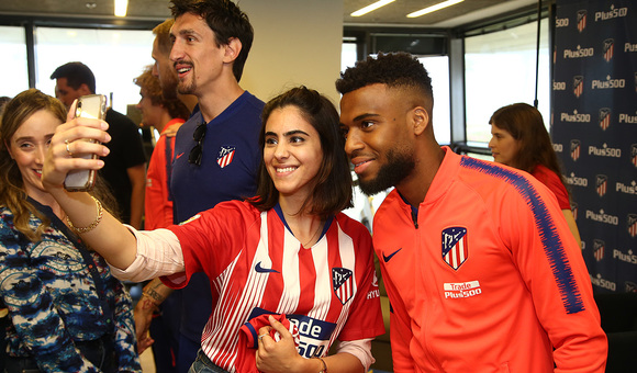 Temp.2018-2019. Visita jugadores sede Plus500