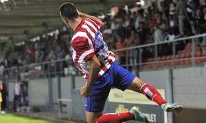 Rubén Mesa celebra el gol del triunfo del Atlético B ante el Toledo en la Ciudad Deportiva