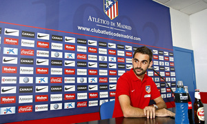 Temporada 13/14. Rueda de prensa de Adrián en el Cerro del Espino