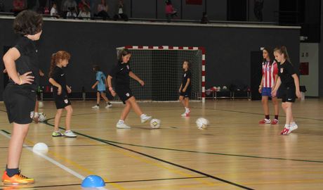 Temporada 2013-2014. Escuela de f&uacute;tbol sala Polideportivo de Entrev&iacute;as