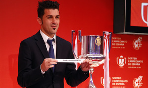 temporada 13/14. Sorteo de la copa del Rey en el estadio Vicente Calderón. Óliver y Manquillo