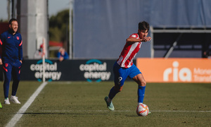 Temporada 21-22 | Atlético de Madrid B - CD Galapagar | Carlos Martín solitario