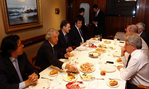 temporada 13/14. Comida de directivas Atlético- Valencia. La Dorada