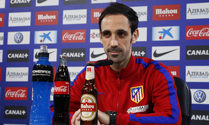 Juanfran en rueda de prensa en la Ciudad Deportiva de Majadahonda