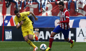 temporada 13/14 Partido. Atlético de Madrid_Villarreal. Adrián con el balón