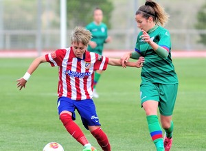 Temporada 2013-2014. Amanda Sampedro durante el partido ante el Levante