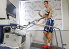 Temporada 14-15. Mario Mandzukic pasando el reconocimiento médico. Foto: A. G.