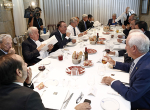 temporada 14/15 . Comida de directivas Real Madrid - Atlético. Santiago Bernabeu