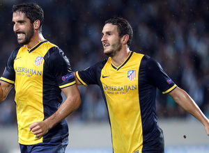 Temporada 14-15. Champions League. Malmö - Atlético de Madrid. Raúl García y Koke corren a celebrar el segundo gol.