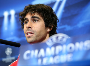 temporada 14/15. Rueda de prensa previa de Champions contra Olympiacos . Tiago la rueda de prensa en el estadio Vicente Calderón